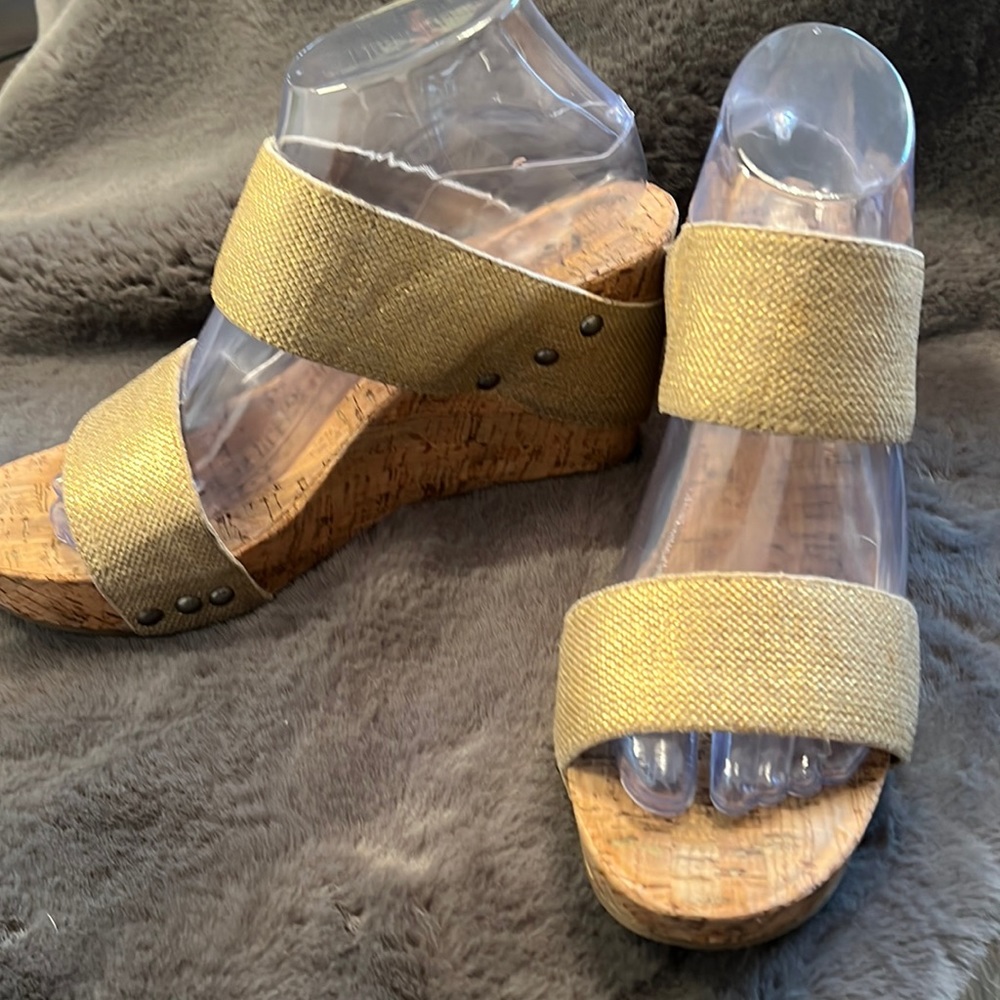 Lucky Brand like new used only one time